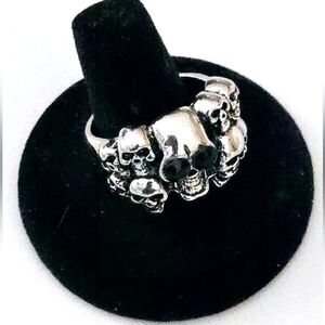 Silvertone Chunky Skull Cluster Ring